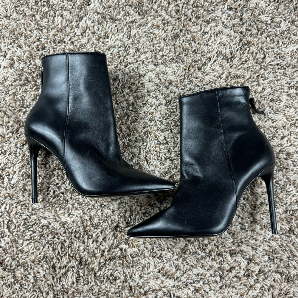 Steve Madden Via Boots in Black